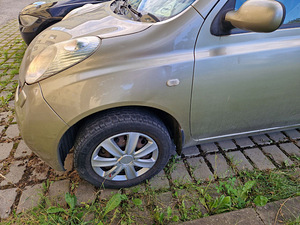 Nissan Micra 1.0 (7 foto / 8)