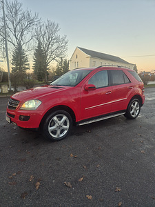 Mercedes-Benz ML W164 320 CDI (3 foto / 15)