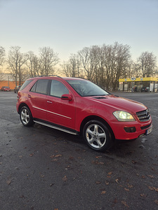 Mercedes-Benz ML W164 320 CDI (6 foto / 15)