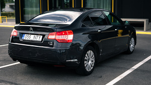 Citroen C5 1.6 HDI Auto (8 foto / 15)