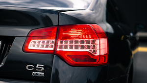 Citroen C5 1.6 HDI Auto (10 foto / 15)