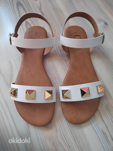 Uued naiste sandaalid (foto #1)