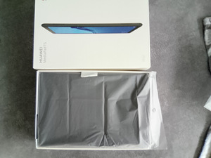 Huawei MediaPad T5 (2 foto / 3)