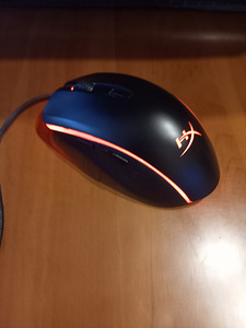 HyperX Pulsefire Surge (2 foto / 4)