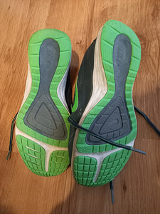 Müüa poiste nike tossud suurus 38.5 (4 foto / 4)