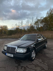 Мерседес-Бенц W124/C124 (1 фото из 7)