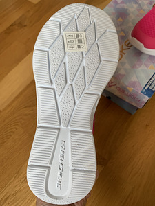 Uued Skechers tossud s 34 (2 foto / 3)