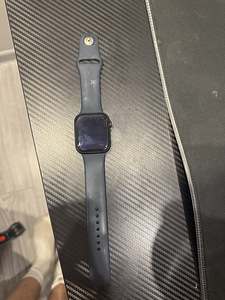 Apple Watch se2 (4 foto / 4)