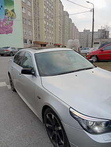 BMW 525i 2005 (3 foto / 14)