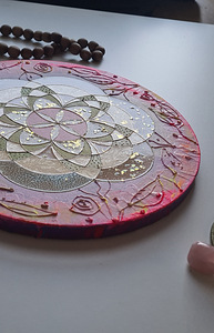 Käsitöö mandala "elu seeme" lõuendil, suurus 30 cm