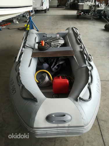 Лодка надувная с мотором (фото #1)