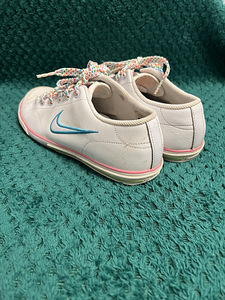Nike naiste tossud suurus 38 (2 foto / 4)