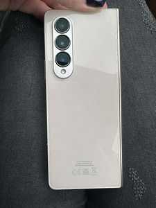 Samsung galaxy fold 4 (1 foto / 10)