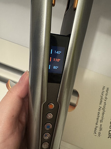 Фен-выпрямитель Dyson Airstrait (5 фото из 10)