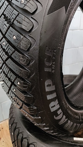 195/65R15 Goodyear UltraGrip Ice Arctic (2 foto / 3)
