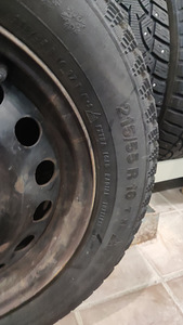 215/55 R16 Continental Ice Contact (3 foto / 5)