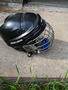 Хоккейный шлем Bauer (3 фото из 5)