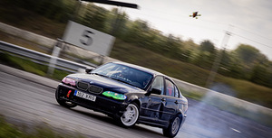 BMW 325i (3 фото из 7)
