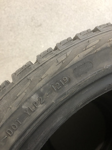 Nokian Hakkapeliitta R3 235/40/19 (2 foto / 3)