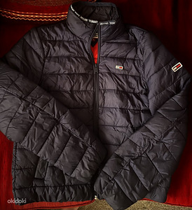 Продам куртку Tommy Jeans оригинал (1 фото из 2)