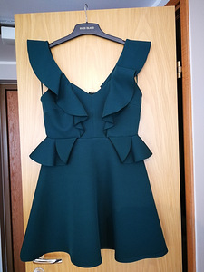 Roheline kleit, M