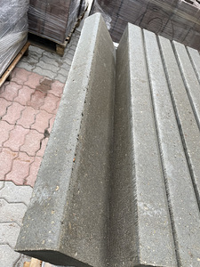 Kõnnitee äärekivi 1000x200x80 (2 foto / 3)