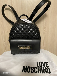 Love Moschino (2 фото из 3)
