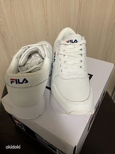 Fila, s.39 naiste tossud (2 foto / 3)