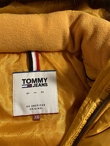 Tommy Jeans ( XS ) (4 foto / 4)