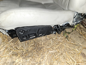 BMW F07 juhipoolsed komplektsed uksed ja comfort iste (3 foto / 9)