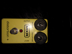 Педаль дисторшн Dunlop MXR distortion +