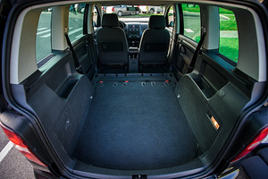 VW TOURAN (2 фото из 3)
