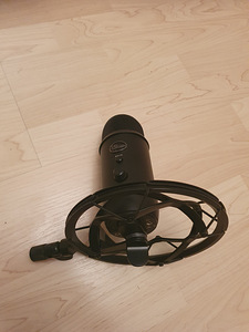 Blue Yeti Microphone [On olnud kasutuses] (2 foto / 9)