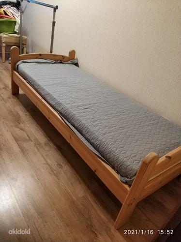 2 Деревянные кровати с матрасами (фото #3)