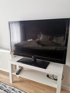 LG 42'' FullHD LED LCD-teler (1 foto / 2)