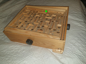 Деревянная настольная игра (3 фото из 3)