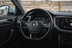 Volkswagen T-Roc 4x4 TDI Reg. makstud (8 foto / 15)