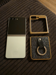 Samsung Galaxy Z Flip5 (8 foto / 9)