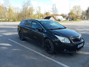 Продается Toyota Avensis (2 фото из 6)