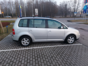 Volkswagen Touran 1.9TDI (4 foto / 9)