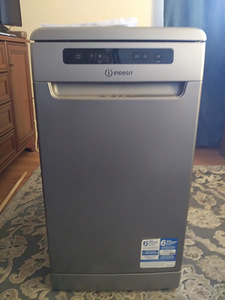 Indesit nõudepesumasin 45 cm (1 foto / 1)