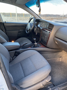 Opel Omega ‘00 2.2 106kW (3 foto / 5)