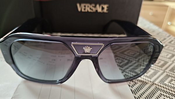 Мужские солнцезащитные очки VERSACE