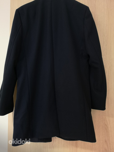 Новое мужское пальто приталенного кроя размера S (фото #6)