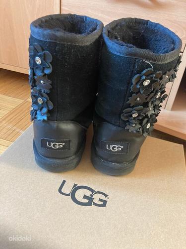 Кожаные сапоги UGG, 34 размер (фото #2)