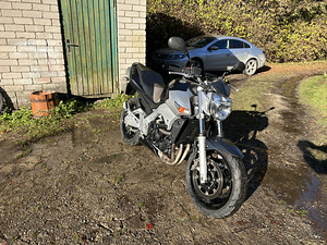 Suzuki gsr600 (1 foto / 4)