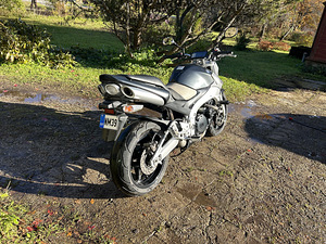 Suzuki gsr600 (3 foto / 4)