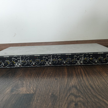 ПРОДАЁТСЯ Drawmer QUAD GATE DS 404