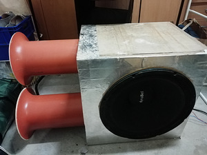 Dynabel 18 tolli 800W RMS subwoofer (1 foto / 1)
