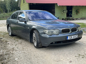 БМВ 745i (3 фото из 15)